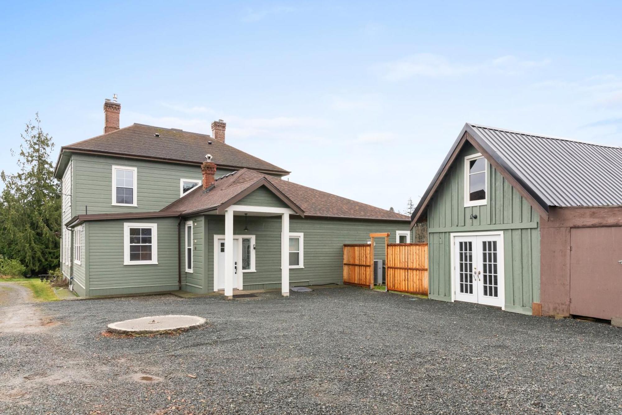 Woodside Farm Country Inn Sooke Ngoại thất bức ảnh