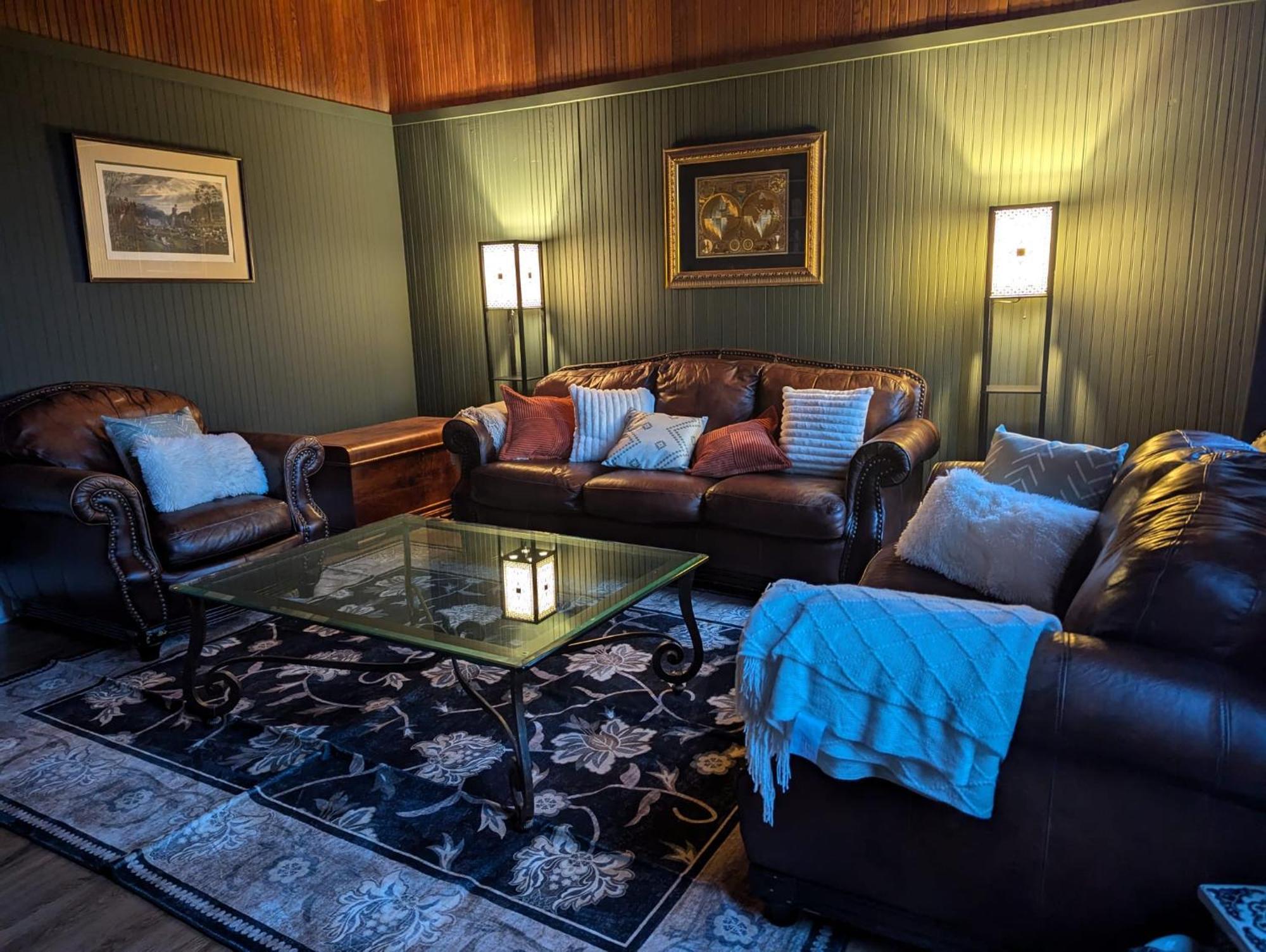 Woodside Farm Country Inn Sooke Ngoại thất bức ảnh
