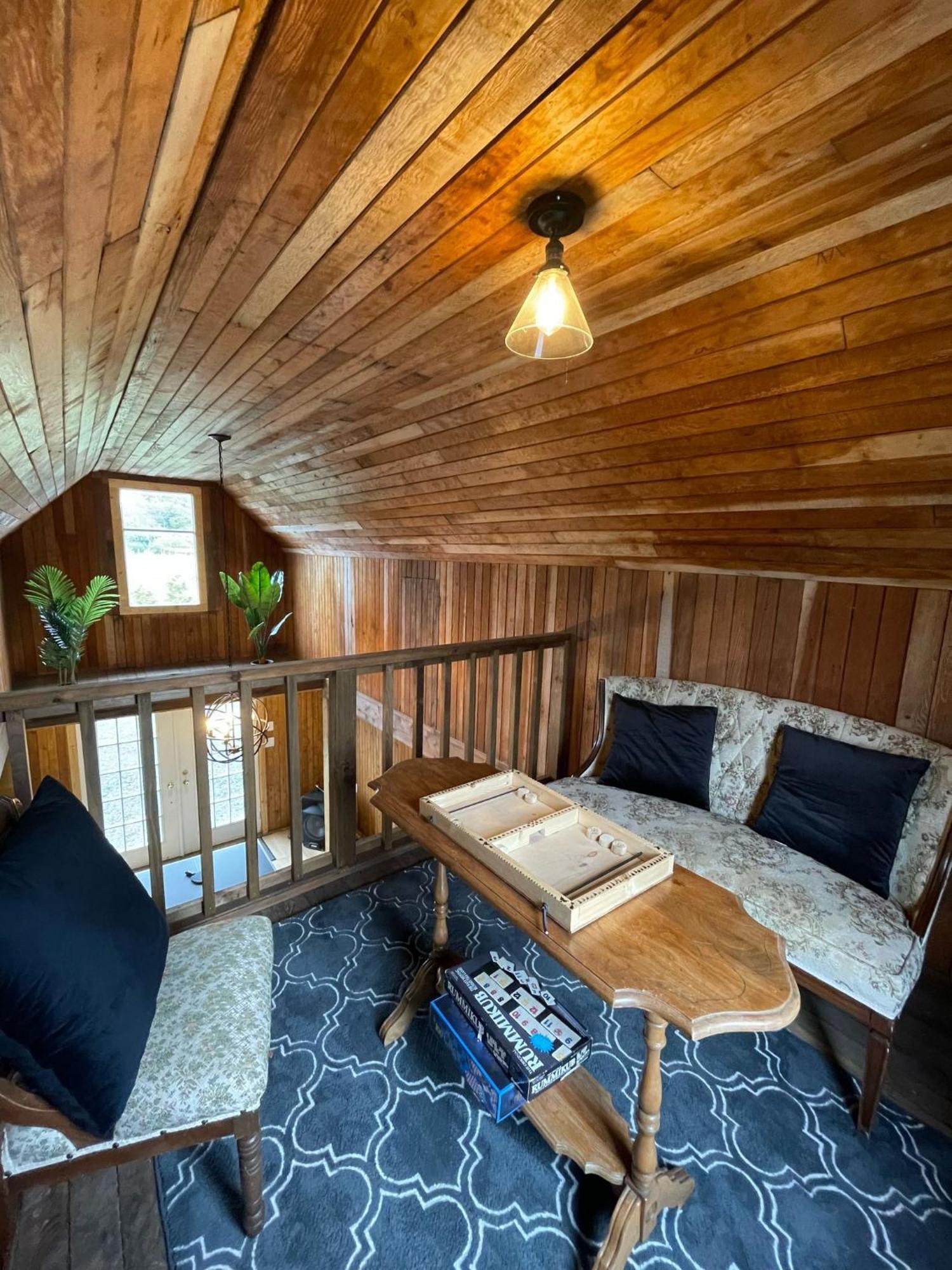 Woodside Farm Country Inn Sooke Ngoại thất bức ảnh