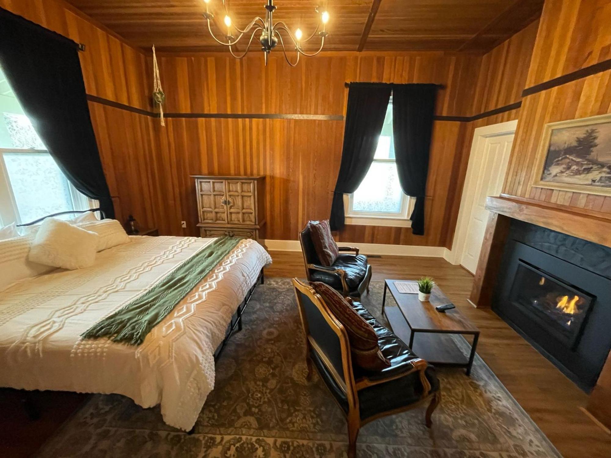 Woodside Farm Country Inn Sooke Ngoại thất bức ảnh