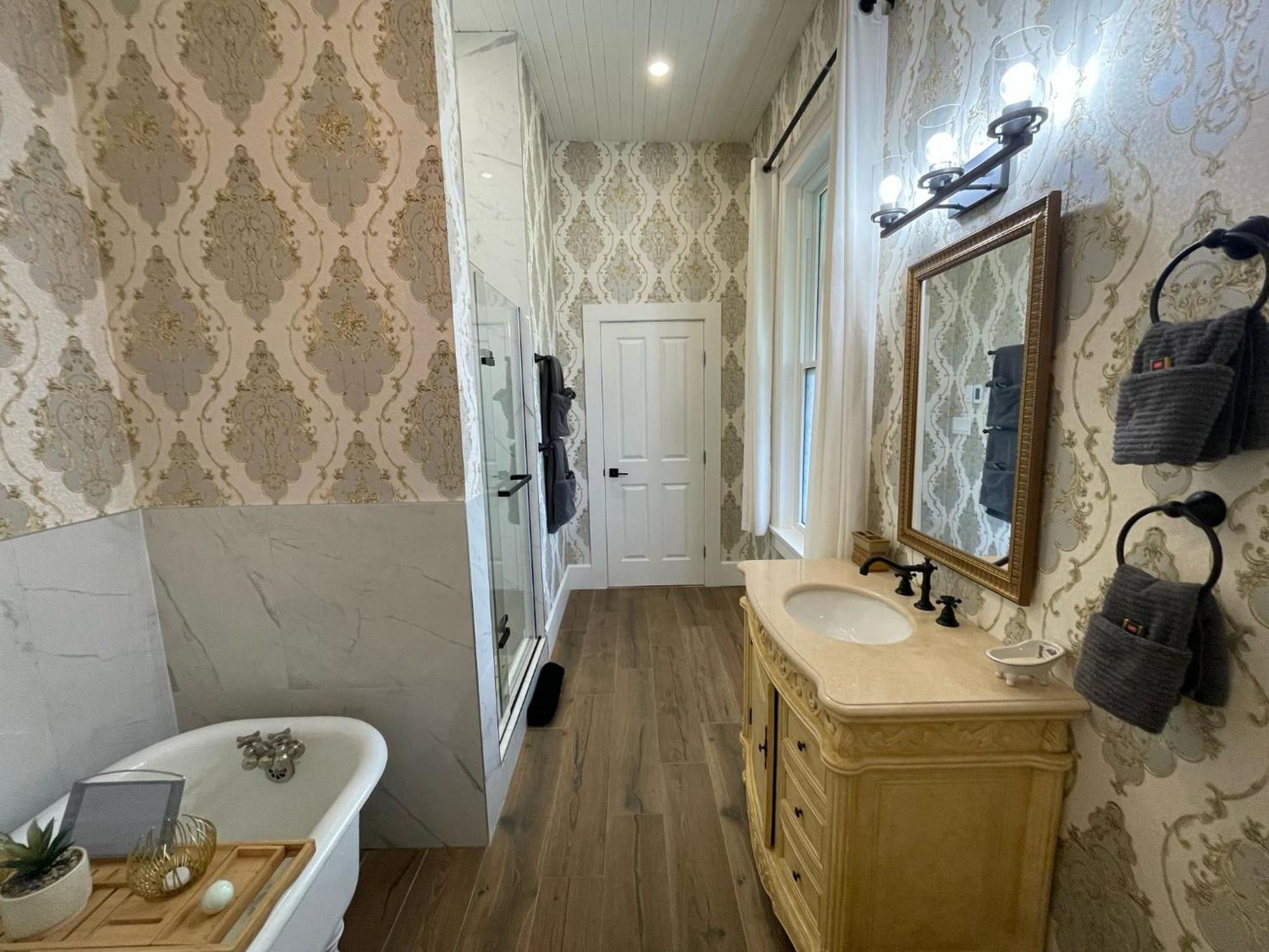 Woodside Farm Country Inn Sooke Ngoại thất bức ảnh